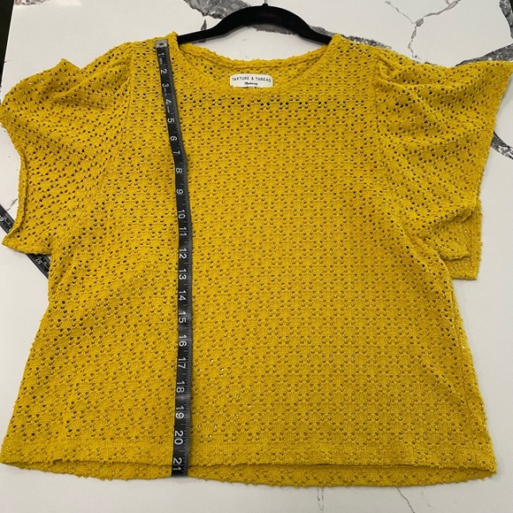Madewell Texture & Thread Eyelet Flutter Sleeve Top (M/L) - Picture 5 of 6